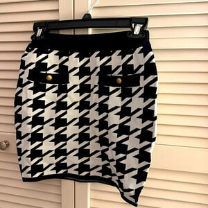 Central Park West Mini Skirt NWT Small Houndstooth Geometric Argyle Revolve